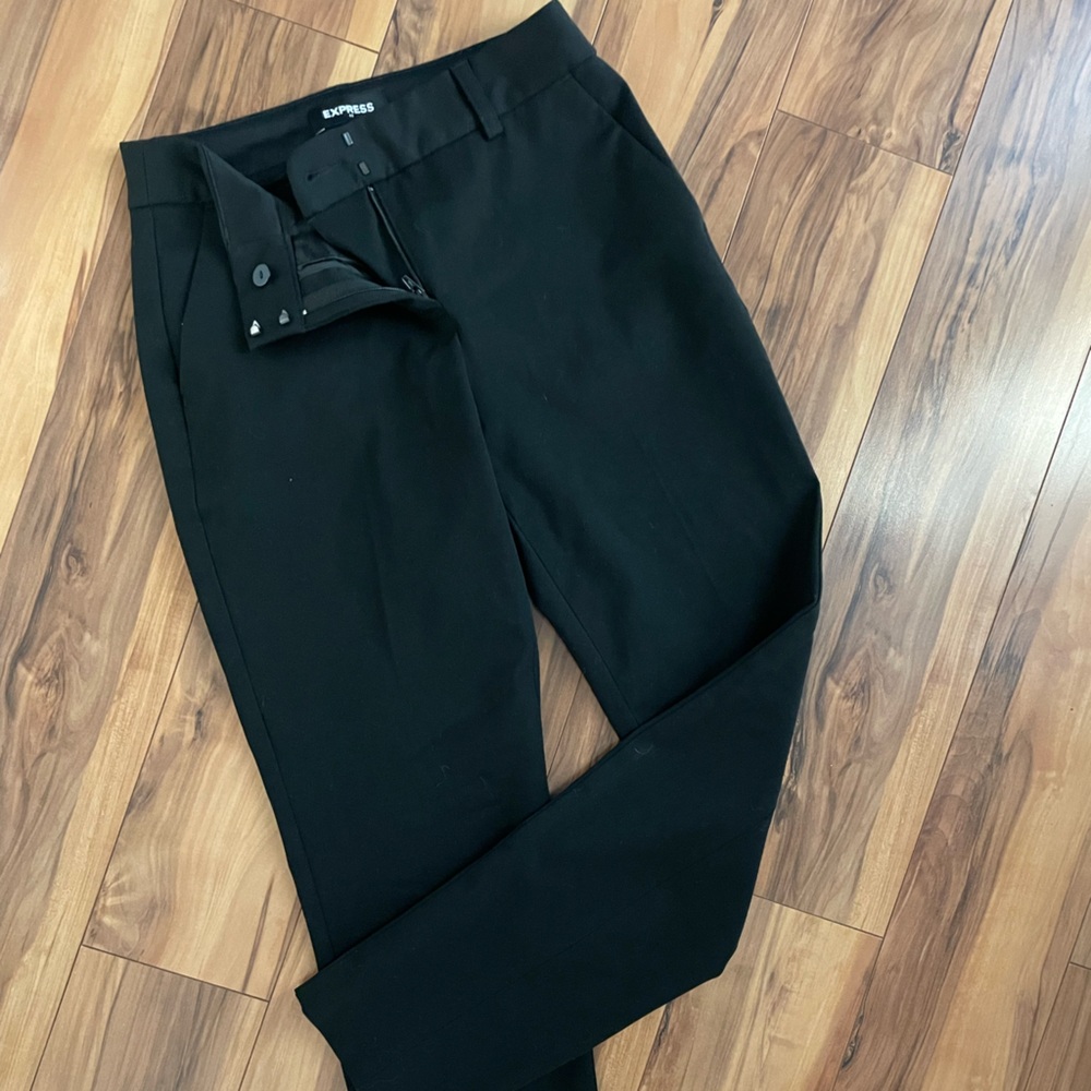 EUC Express Women’s dress pants Slim  fit Black size 0 reg High waist